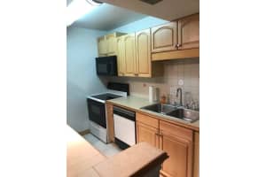 419  Us Highway 1    212, North Palm Beach, FL 33408 Sold 11/02/22