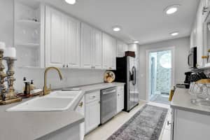 478  Capistrano Drive, Palm Beach Gardens, FL 33410 Sold 12/21/22