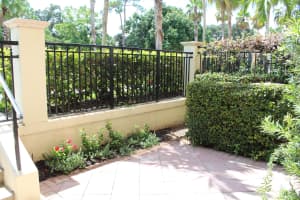 2542  Gardens Parkway, Palm Beach Gardens, FL 33410 Sold 10/07/22