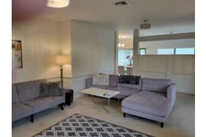 604  Centre Court  SW 102, Vero Beach, FL 32962 Sold 04/28/23