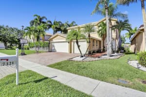 7321  Viale Sonata Lake Worth, FL 33467 Sold 04/15/23