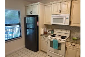 2101  Sabal Ridge Court   F, Palm Beach Gardens, FL 33418 Sold 12/06/22