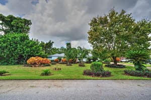 440 NE Town Terrace, Jensen Beach, FL 34957 Sold 12/08/22