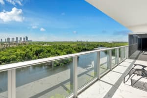 16385  Biscayne Boulevard   919, North Miami Beach, FL 33160 Sold 12/22/22