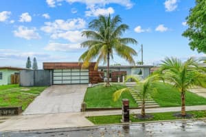 1446  Hillcrest Drive, Lake Worth Beach, FL 33461 Sold 01/13/23