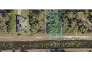 956 Candlelight Drive, Lehigh Acres, FL 33974 - MLS#R10832835