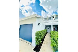 1627  Woodbridge Lakes Circle, West Palm Beach, FL 33406 Sold 11/07/22