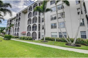 250 NE 20th St, Boca Raton, FL 33431, Sold 02/01/23