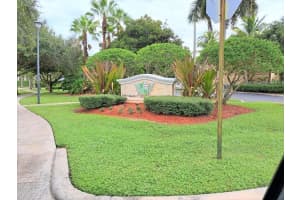6450 Emerald Dunes Dr, Wellington, FL 33411, Sold 11/29/22