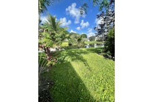 1628  Shaker Circle, Wellington, FL 33414 Sold 10/24/22