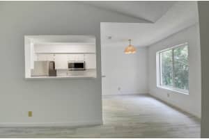 815 W Boynton Beach Boulevard   13-204, Boynton Beach, FL 33426 Sold 10/31/22