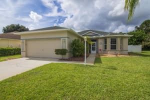 4865  47th Place, Vero Beach, FL 32967 Sold 01/31/23
