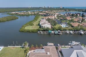 3221 S Lakeview Circle   18201, Hutchinson Island, FL 34949 Sold 05/02/23