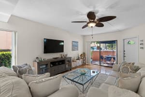 89  Uno Lago Drive, Juno Beach, FL 33408 Sold 10/25/22