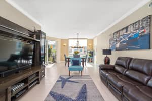 806 E Windward Way, Lantana, FL 33462, Sold 03/27/23