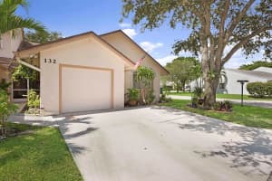 132  Paradise Crescent, Royal Palm Beach, FL 33411 Sold 10/28/22