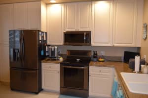 10  Harbour Isle Drive  E 304, Fort Pierce, FL 34949 Sold 05/31/23