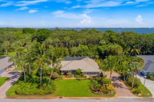 10  Knowles Road, Sewalls Point, FL 34996 Sold 11/23/22