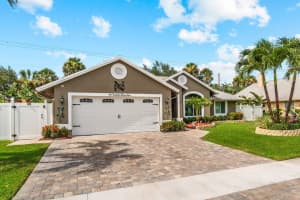 122 Queens Ln, Royal Palm Beach, FL 33411, Sold 12/22/22