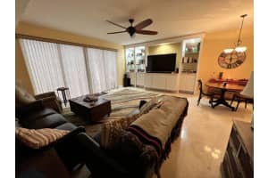 401  Capistrano Drive, Palm Beach Gardens, FL 33410 Sold 11/23/22