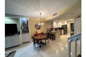 401  Capistrano Drive, Palm Beach Gardens, FL 33410 Sold 11/23/22