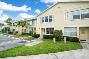 222 Foxtail Dr, Greenacres, FL 33415, Sold 11/23/22