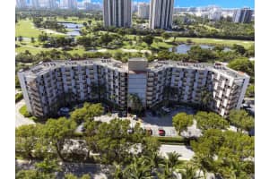 3101 N Country Club Dr, Aventura, FL 33180, Sold 12/02/22