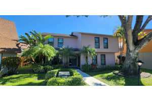 404 Sandtree Dr, Palm Beach Gardens, FL 33403, Sold 12/07/22