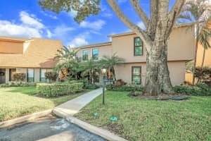 404 Sandtree Dr, Palm Beach Gardens, FL 33403, Sold 12/07/22