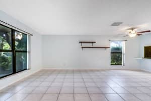 404 Sandtree Dr, Palm Beach Gardens, FL 33403, Sold 12/07/22