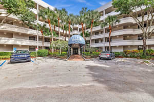 2070 Homewood Blvd, Delray Beach, FL 33445, Sold 11/21/22