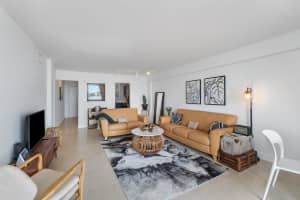 917 N Flagler Dr, West Palm Beach, FL 33401, Sold 11/02/22
