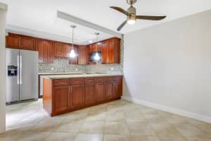 812 8th Ln, Palm Beach Gardens, FL 33418, Sold 02/28/23