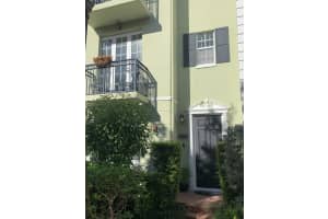 1050 E Heritage Club Cir, Delray Beach, FL 33483, Sold 11/30/22