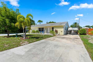 7297 SE Bruce Terrace, Hobe Sound, FL 33455, Sold 11/16/22