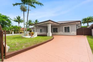 10050 NW 27th Street, Doral, FL 33172 Sold 09/12/23