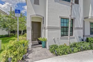 5045 Genove Pl, Riviera Beach, FL 33410, Sold 12/22/22