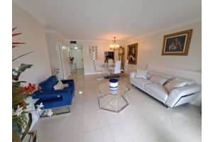 17000 NW 67th Ave, Hialeah, FL 33015, Sold 11/22/22