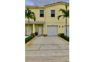 1118 NW 40th Ter, Lauderhill, FL 33313, Sold 11/16/22