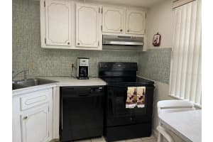 15 SE 13th St, Boca Raton, FL 33432, Sold 03/30/23