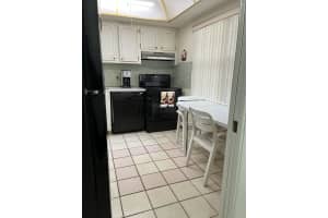 15 SE 13th St, Boca Raton, FL 33432, Sold 03/30/23
