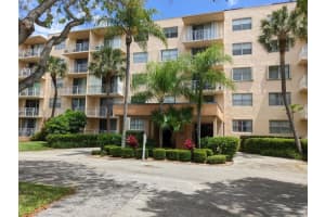 470 Executive Center Dr, West Palm Beach, FL 33401, Sold 01/04/23