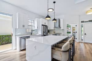 8600 Doverbrook Dr, Palm Beach Gardens, FL 33410, Sold 11/14/22