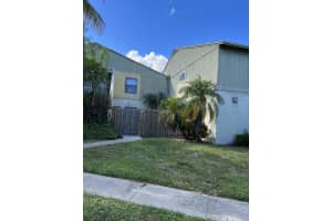 31  Crossings Circle   D, Boynton Beach, FL 33435 Sold 11/30/22