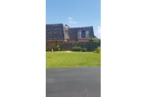 2711 SE 27th Way   32, Boynton Beach, FL 33435 Sold 12/28/22