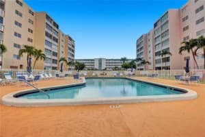 421 NE 14th Avenue   103, Hallandale Beach, FL 33009 Sold 11/30/22