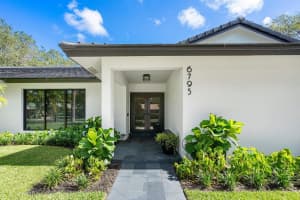 6795  Giralda Circle, Boca Raton, FL 33433 Sold 01/04/23