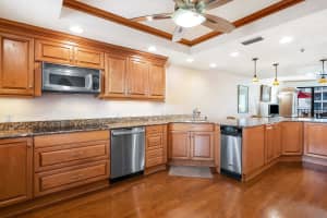 1035 S Federal Highway   405 Delray Beach, FL 33483 Sold 04/28/23