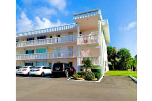 130  Doolen Court   310, North Palm Beach, FL 33408 Sold 02/10/23