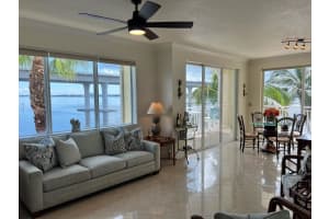 275 NW Flagler Avenue   304, Stuart, FL 34994 Sold 12/05/22